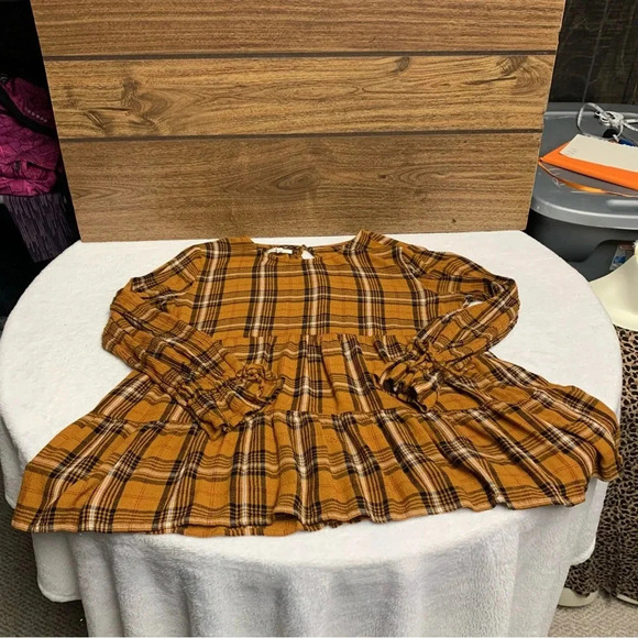 Maurice’s brown plaid baby doll style size small top long sleeve ties on sleeves - Picture 9 of 9